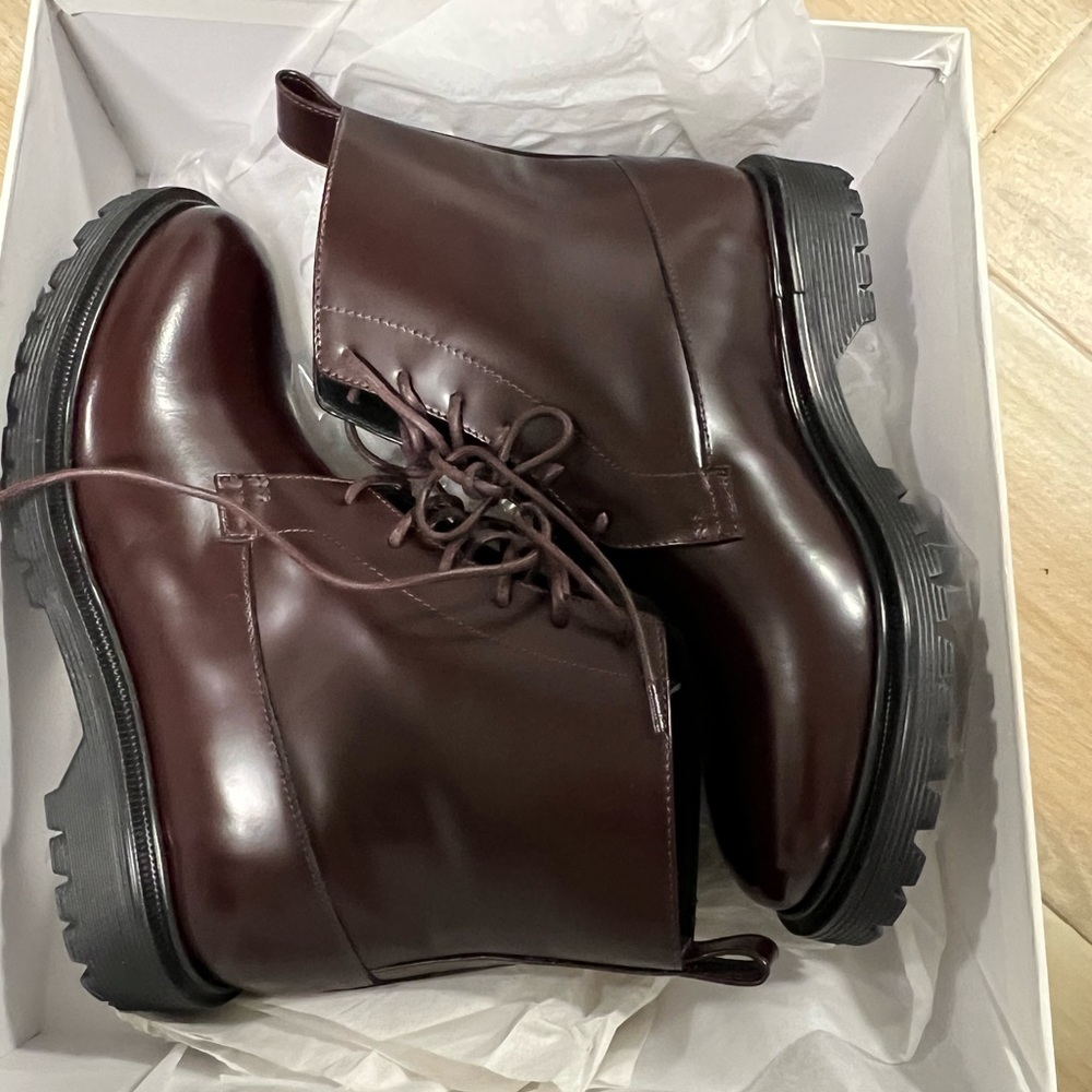 & other stories  authentic leather boots 100% leather.